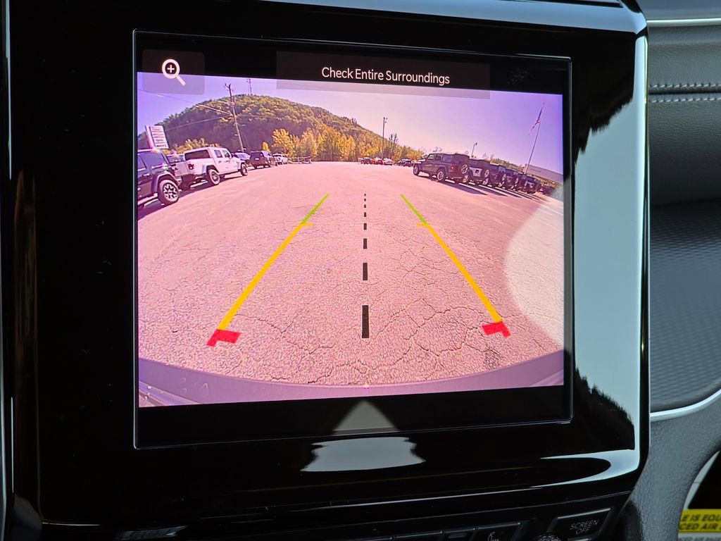 New 2025 Jeep Grand Cherokee Altitude image 9