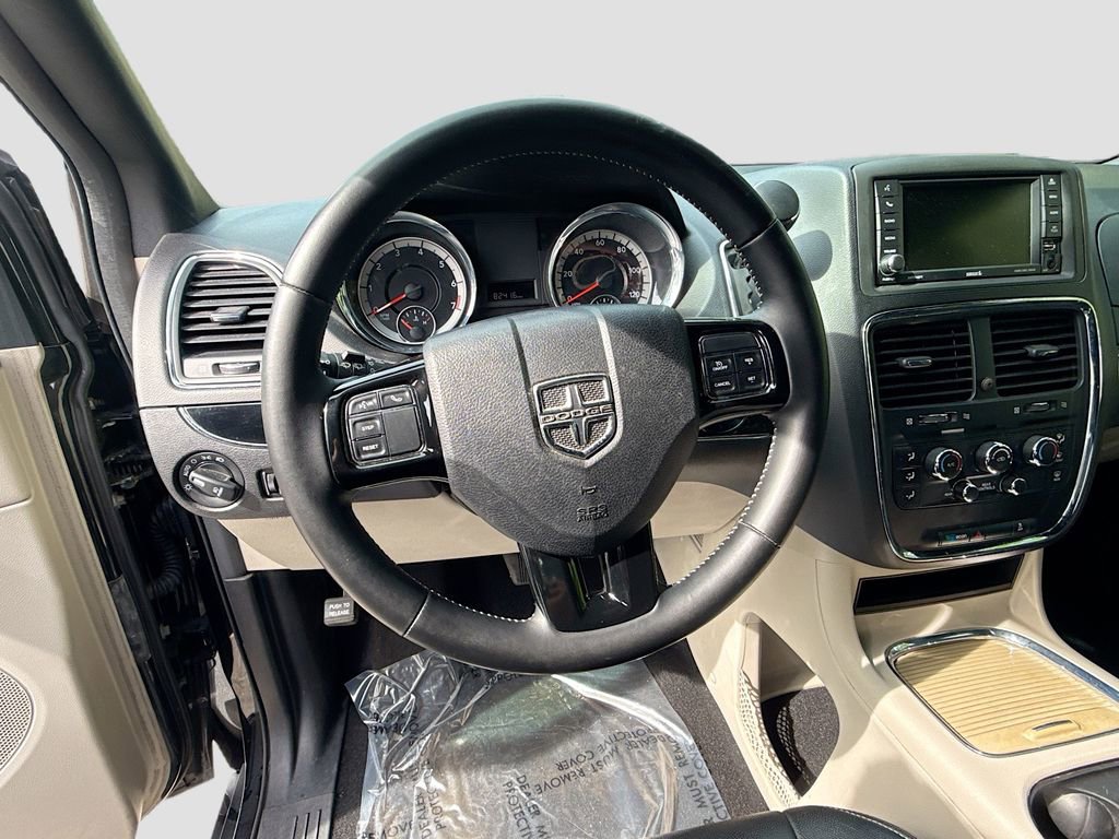 Used 2020 Dodge Grand Caravan SXT image 11