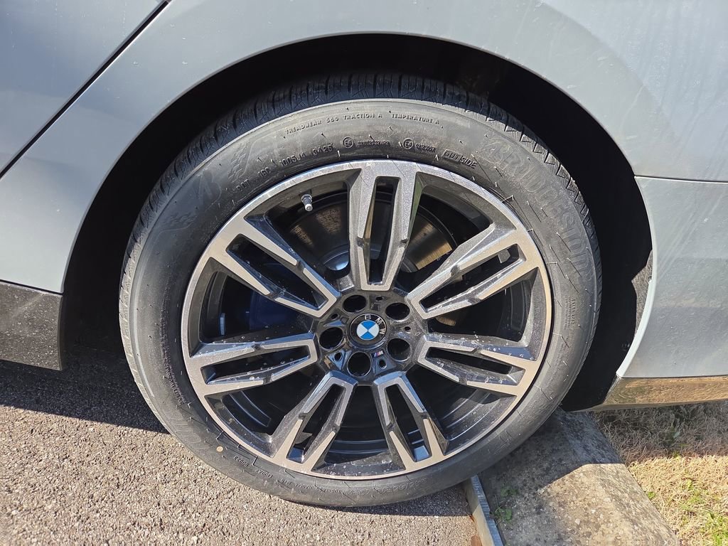 New 2026 BMW 530i xDrive w/ M Sport Package image 8