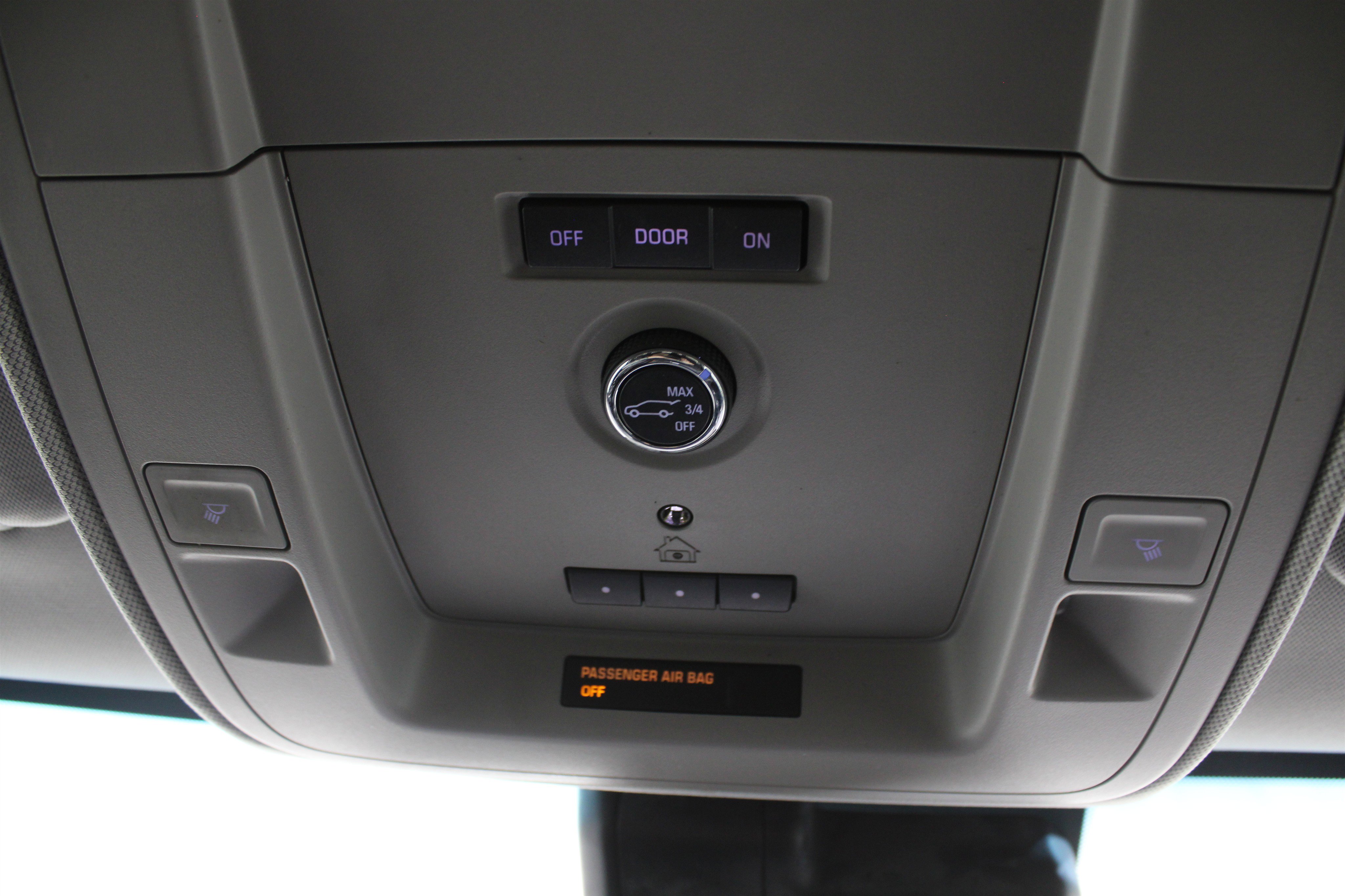 Used 2018 Chevrolet Suburban Premier image 22