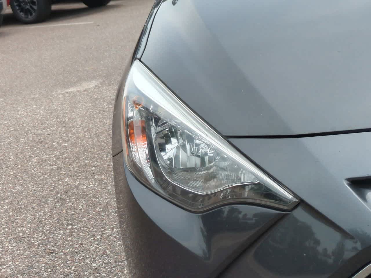 Certified 2019 Toyota Yaris L FWD image 10