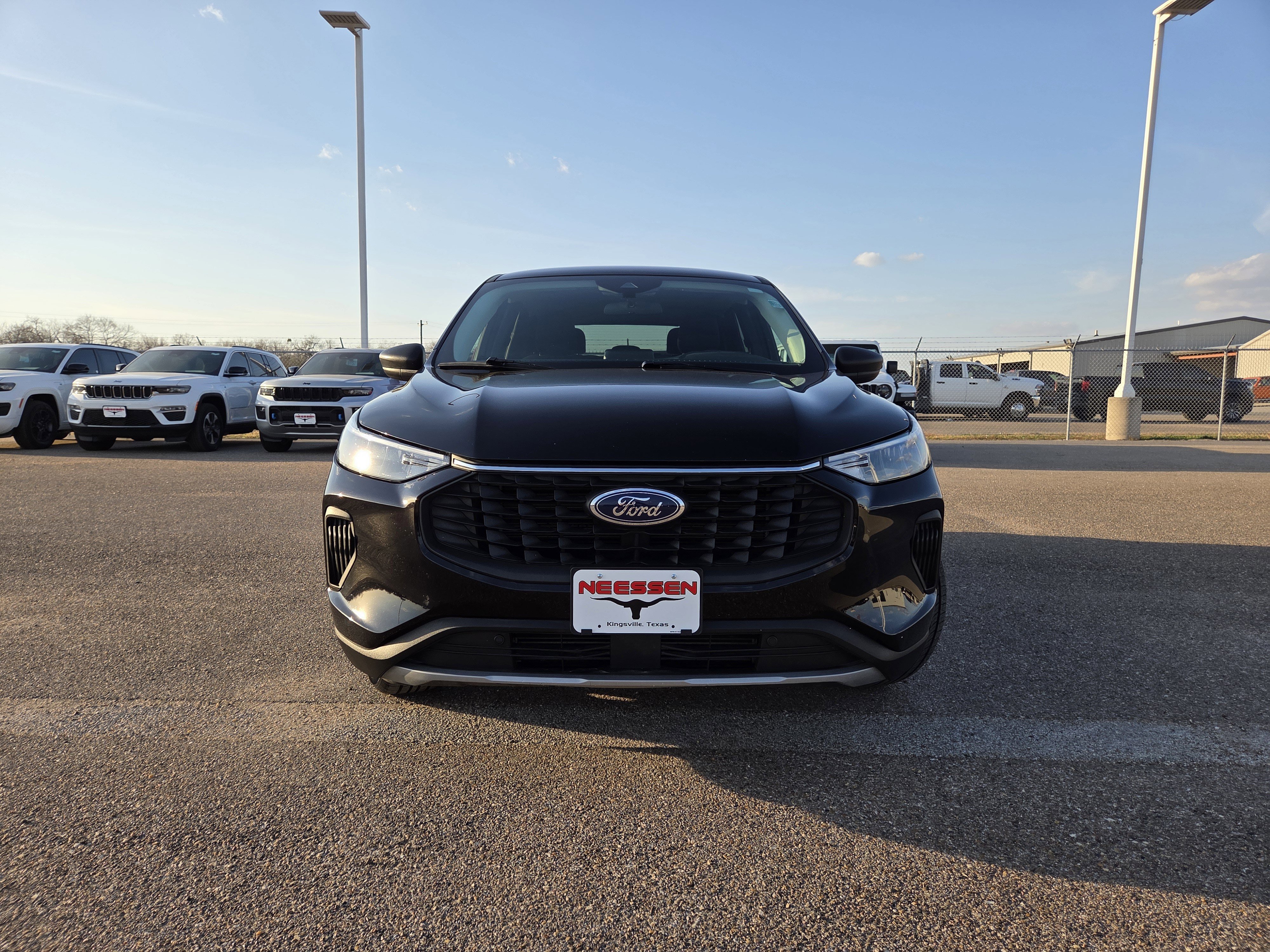 Used 2025 Ford Escape Active image 2