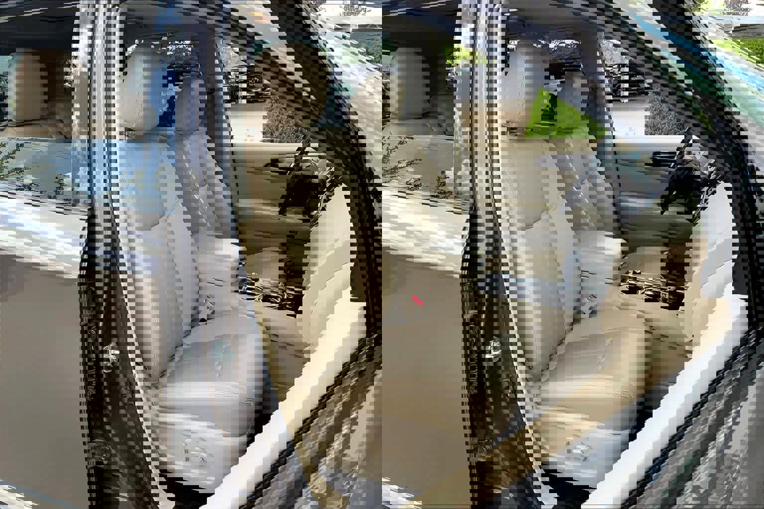 Used 2016 Nissan Pathfinder Platinum image 8