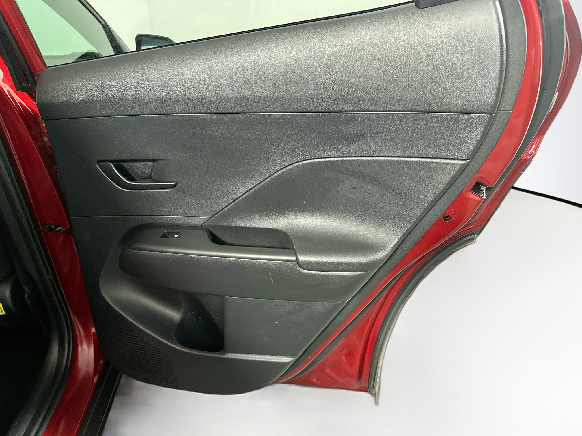 Used 2025 Hyundai Kona SEL FWD image 31