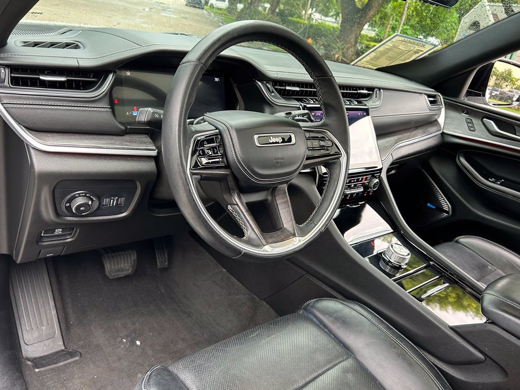 Used 2021 Jeep Grand Cherokee L Overland w/ Luxury Tech Group IV RWD image 19