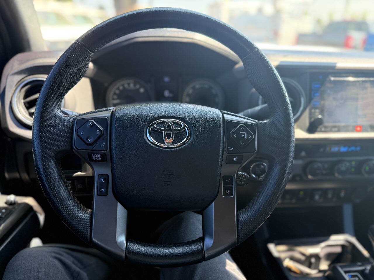 Used 2019 Toyota Tacoma TRD Sport w/ TRD Premium Sport Package AWD/4WD image 26
