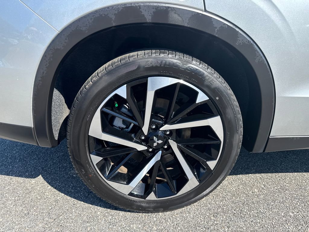 Used 2024 Mitsubishi Outlander SE image 17