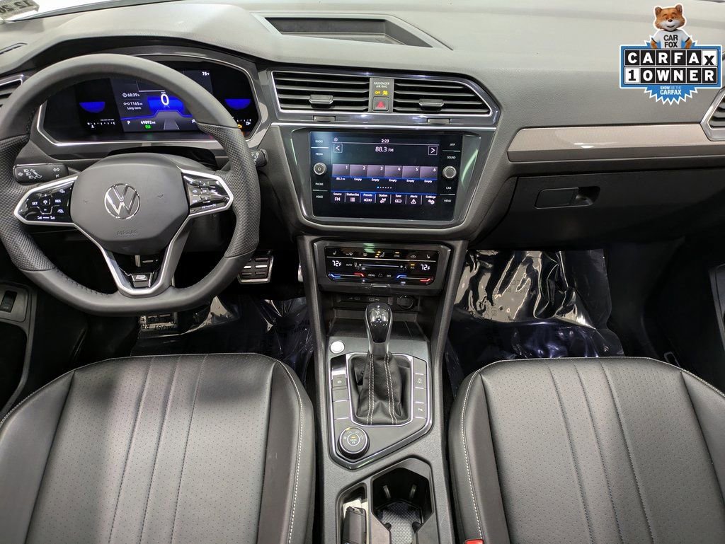 Used 2022 Volkswagen Tiguan SE R-Line image 25