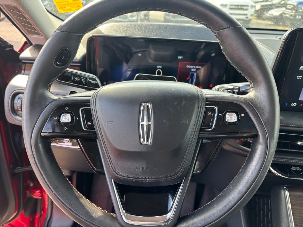 Used 2025 Lincoln Aviator Reserve w/ Equipment Group 201A AWD/4WD image 33