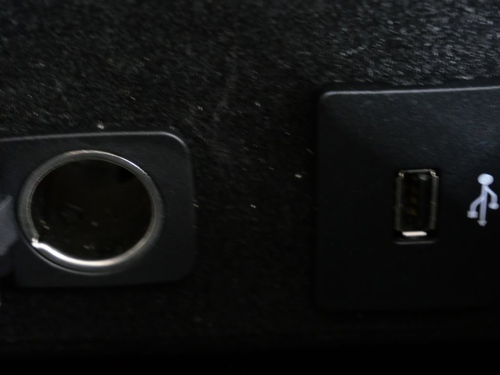 Used 2018 Lincoln MKX Reserve w/ Driver Assistance Package image 23