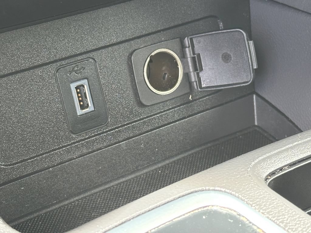 Used 2017 Ford Escape SE FWD image 19