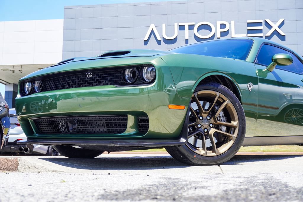Used 2023 Dodge Challenger SRT Hellcat w/ Driver Convenience Group RWD image 2