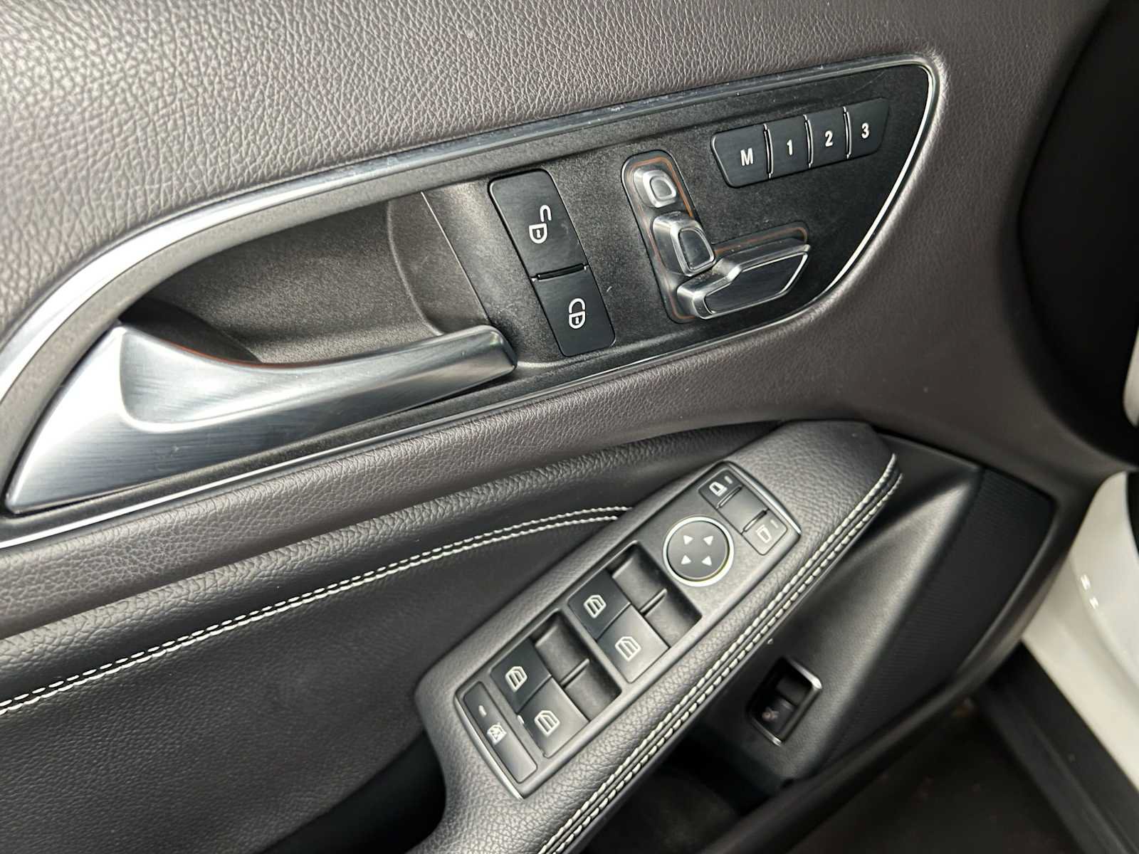 Certified 2020 Mercedes-Benz GLA 250 4MATIC image 22