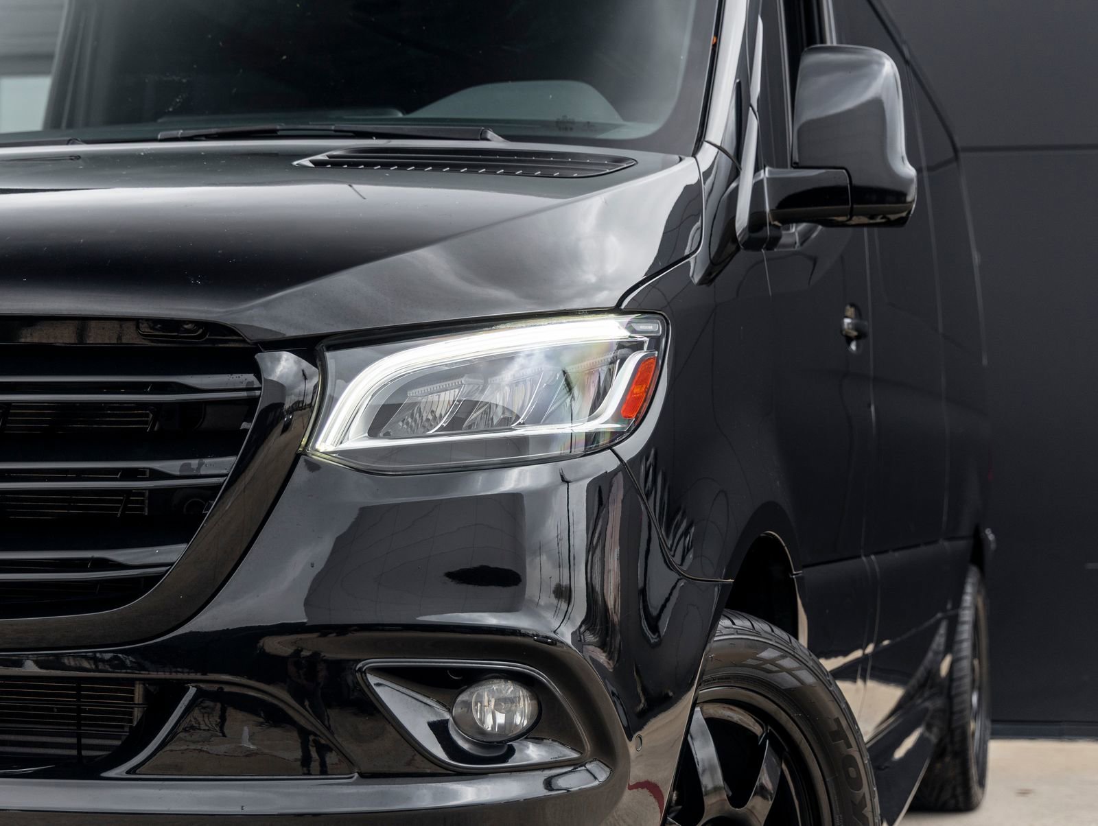 Used 2020 Mercedes-Benz Sprinter 2500 image 13