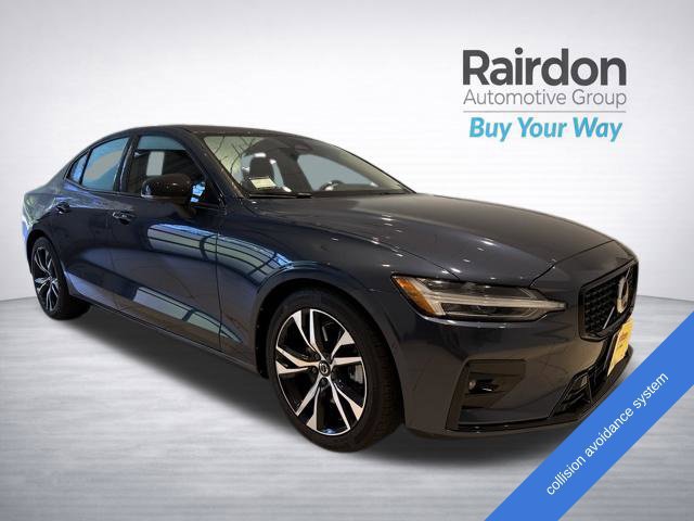 Used 2024 Volvo S60 B5 Plus AWD/4WD image 4