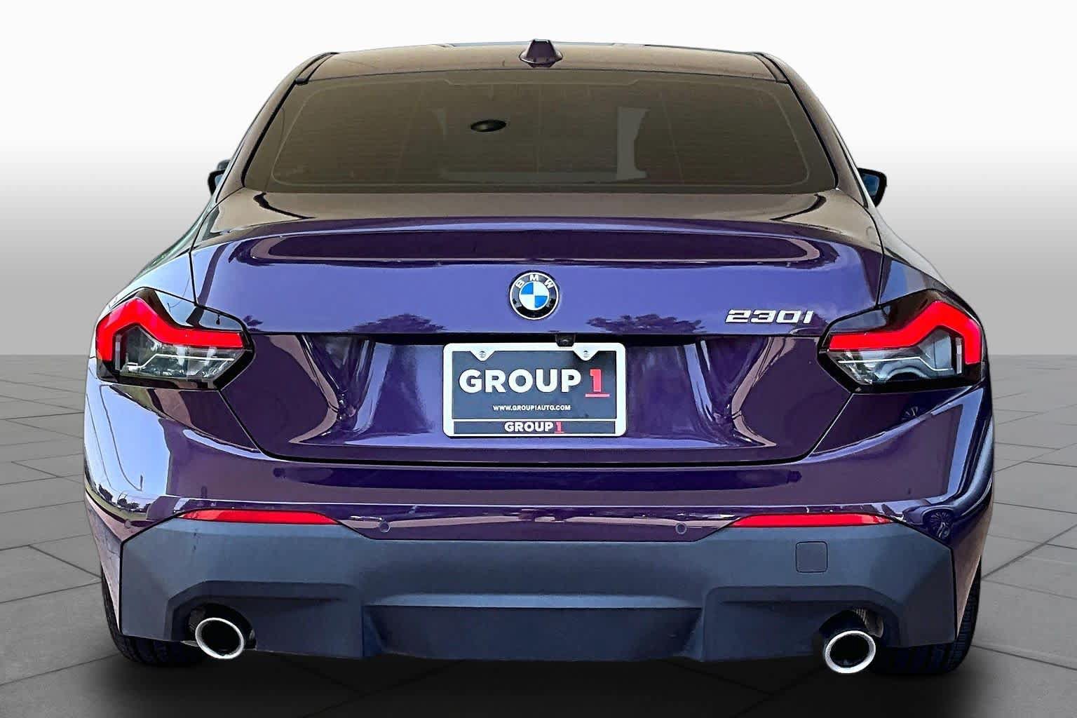 Used 2024 BMW 230i Coupe w/ Convenience Package RWD image 5