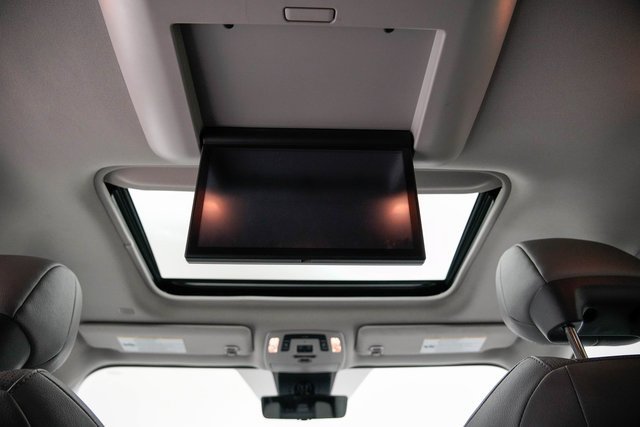 Used 2022 Toyota Sienna Limited image 20
