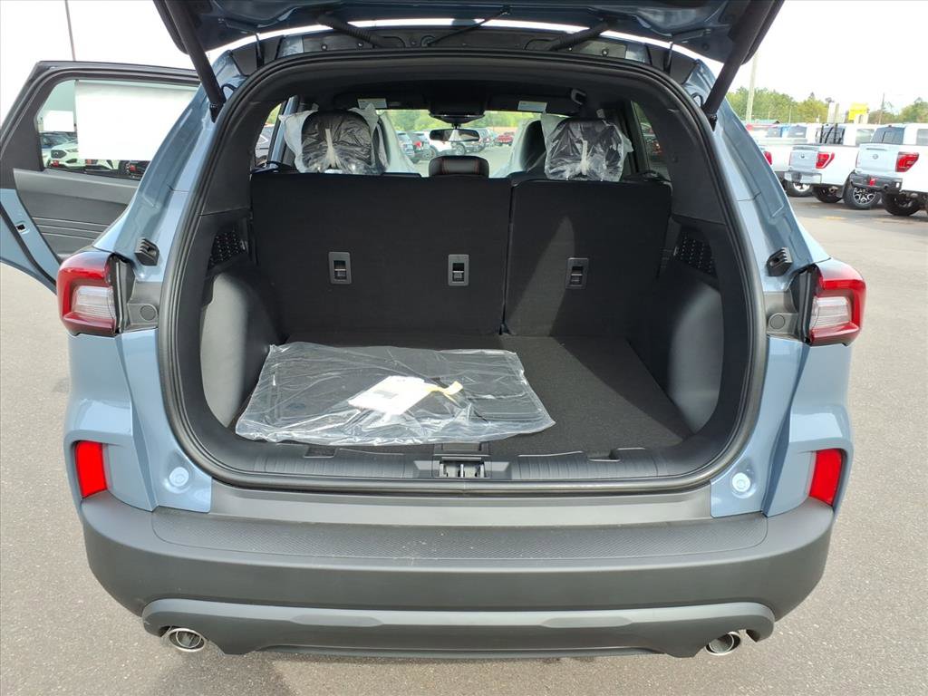 New 2026 Ford Escape ST-Line w/ Cold Weather Package image 7