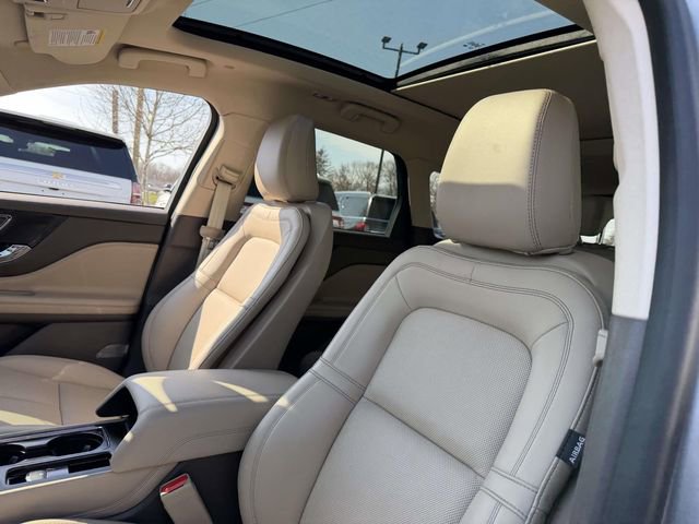 Used 2024 Lincoln Corsair Grand Touring image 9