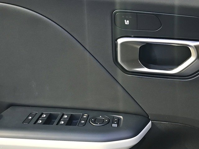 New 2025 Kia K4 GT-Line image 19