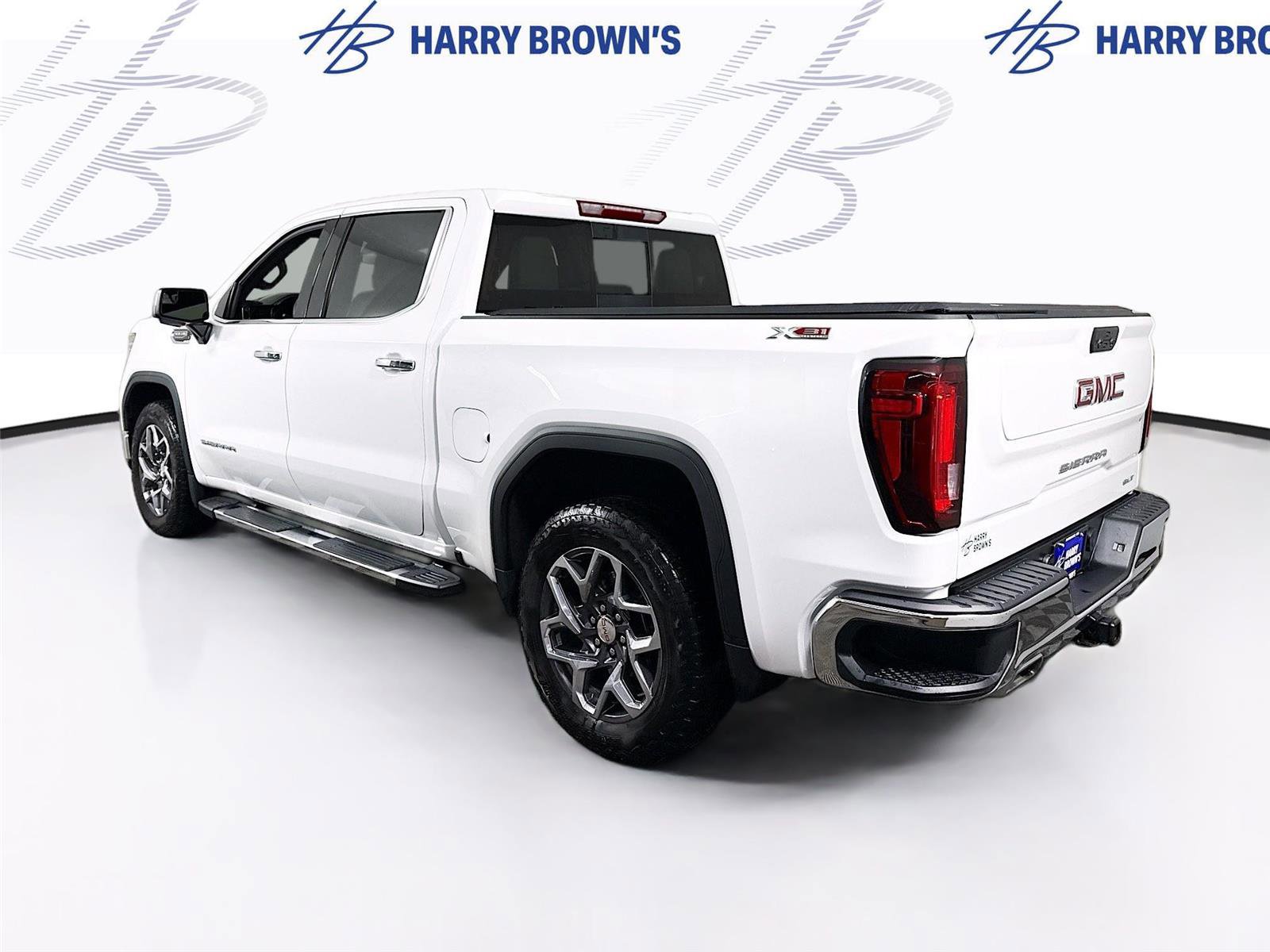 Used 2024 GMC Sierra 1500 SLT image 30