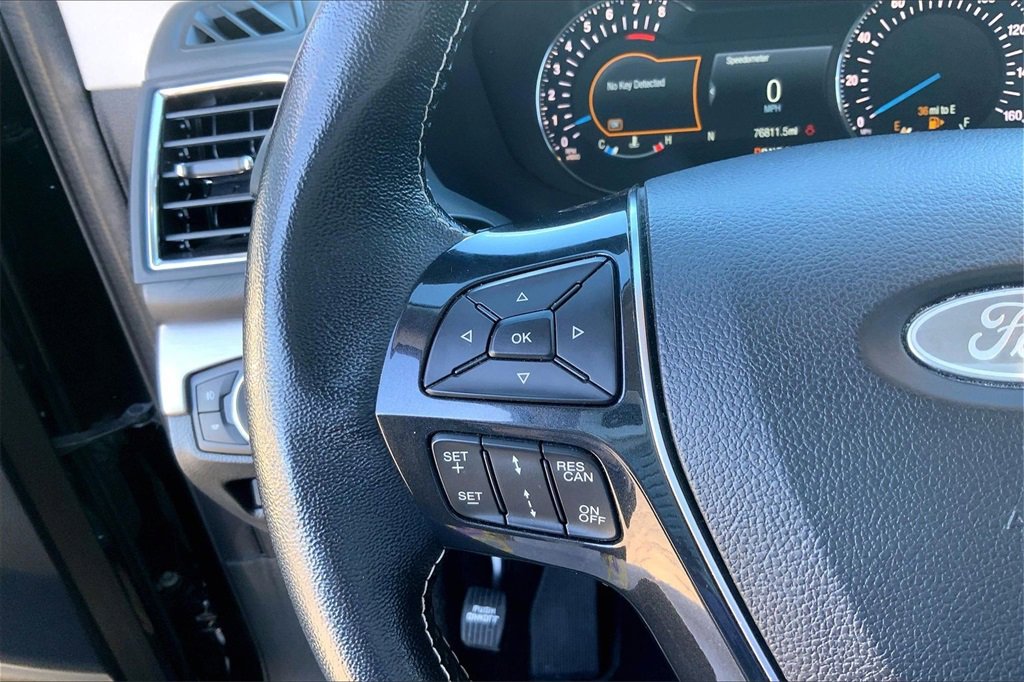 Used 2018 Ford Explorer Platinum image 11