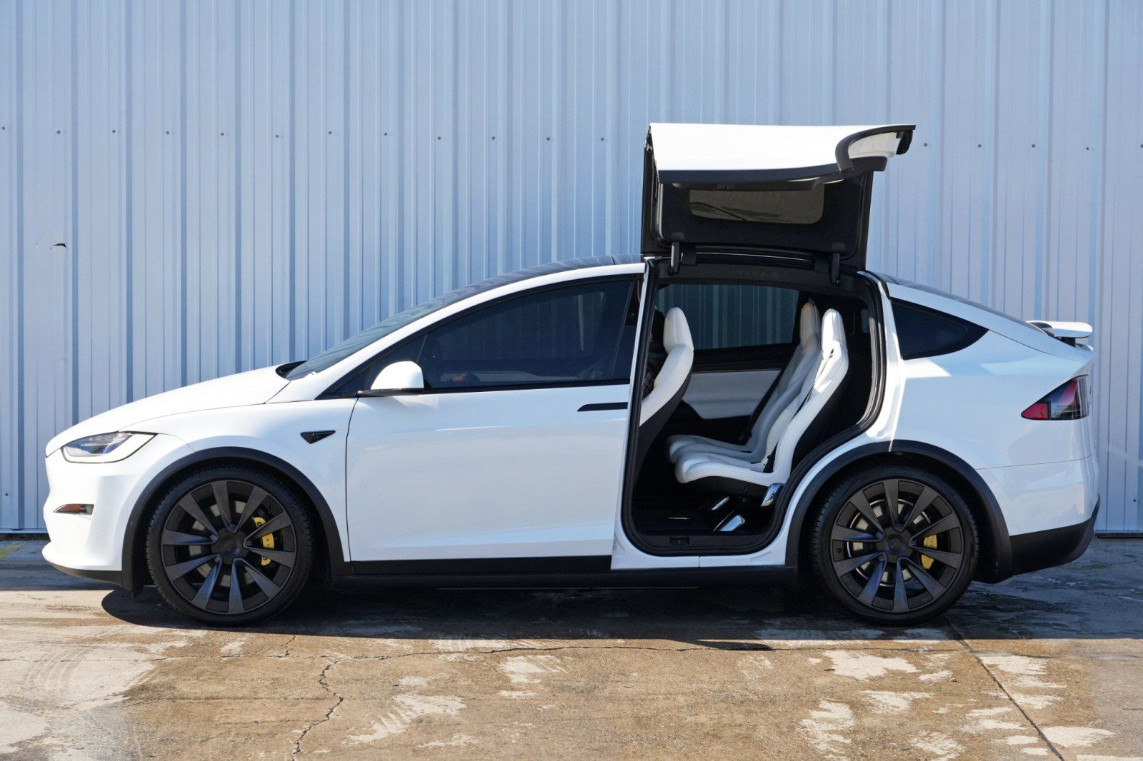 Used 2022 Tesla Model X image 54