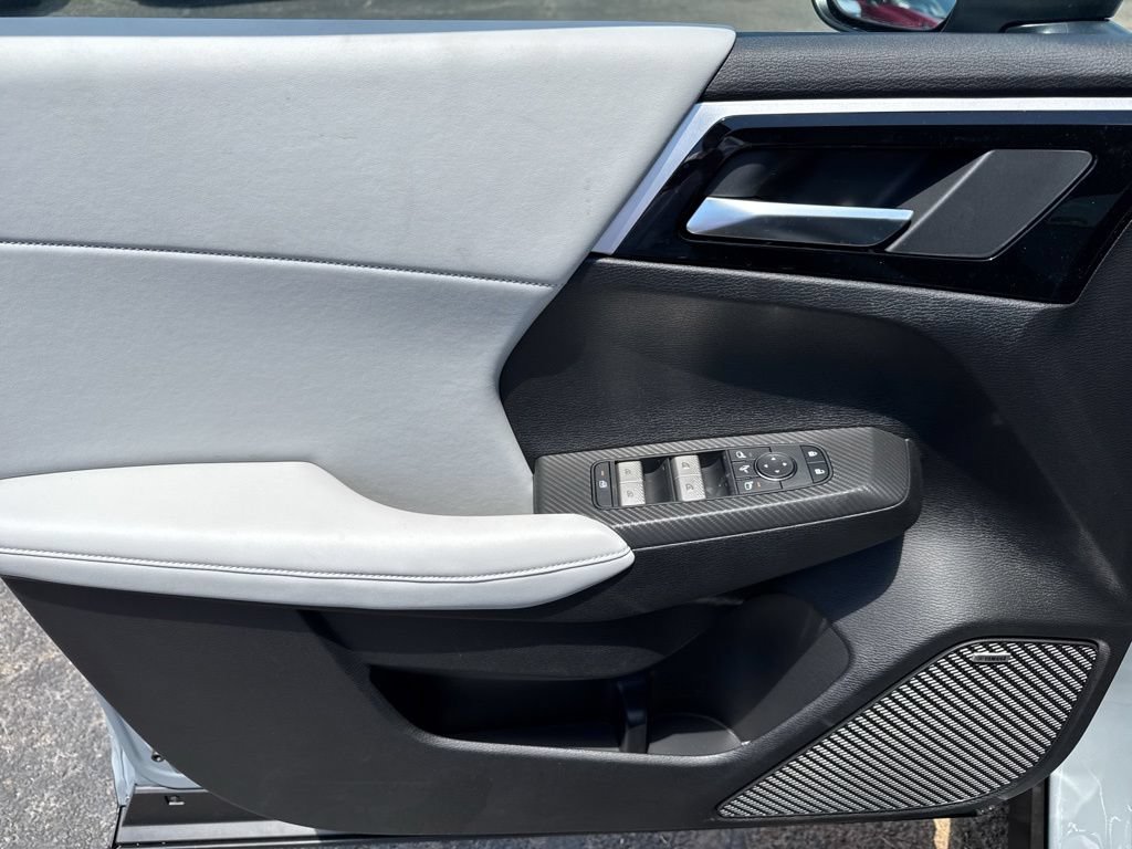 New 2026 Mitsubishi Outlander SE FWD image 34