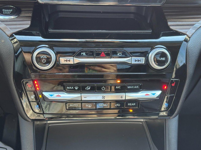 Used 2022 Ford Explorer Limited w/ Hybrid Equipment Group 310A image 25