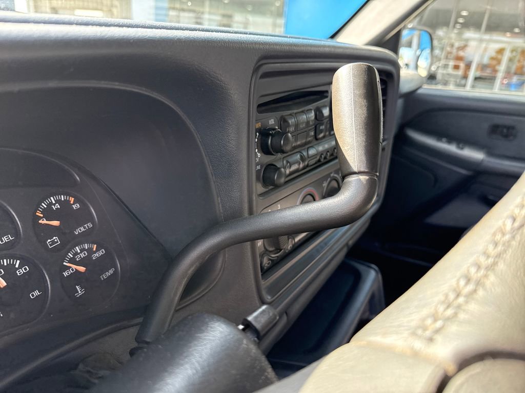 Used 2001 Chevrolet Silverado 2500 LS image 25