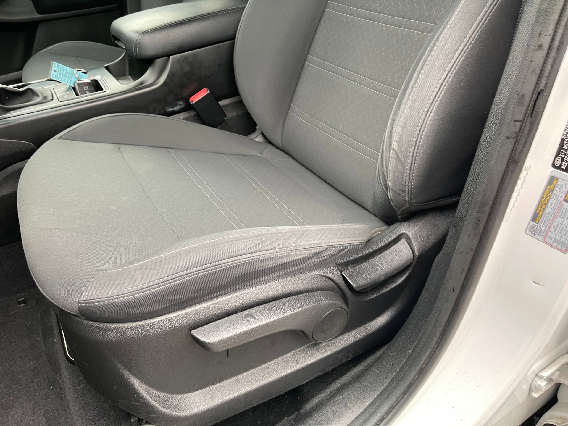 Used 2020 Kia Sorento LX image 14