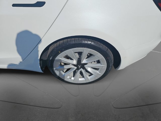Used 2022 Tesla Model 3 Long Range AWD/4WD image 34