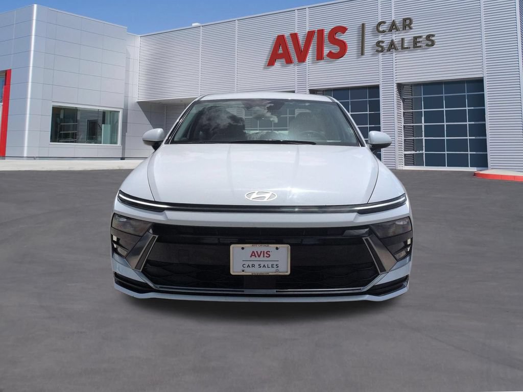 Used 2025 Hyundai Sonata SEL FWD image 2
