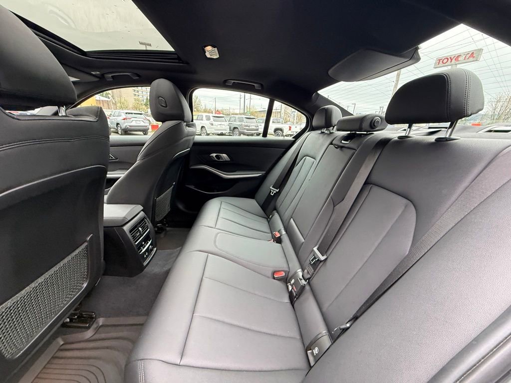 Used 2020 BMW 330i xDrive Sedan w/ Driving Assistance Package image 16