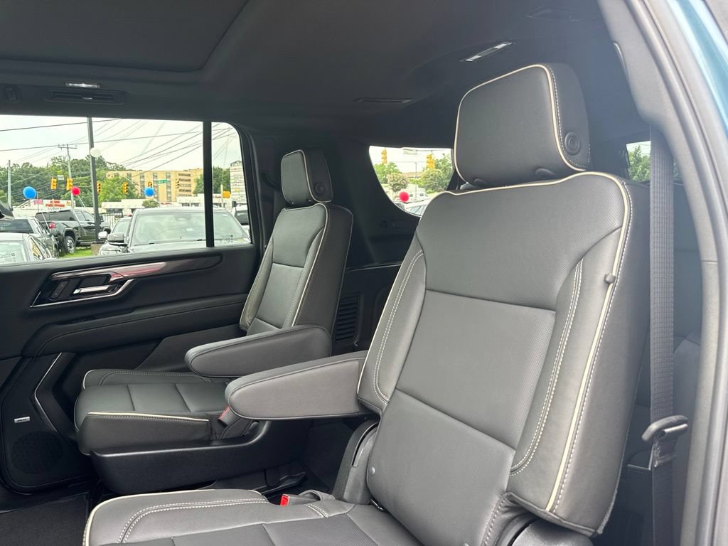 New 2026 GMC Yukon XL Elevation w/ Elevation Premium Package AWD/4WD image 31