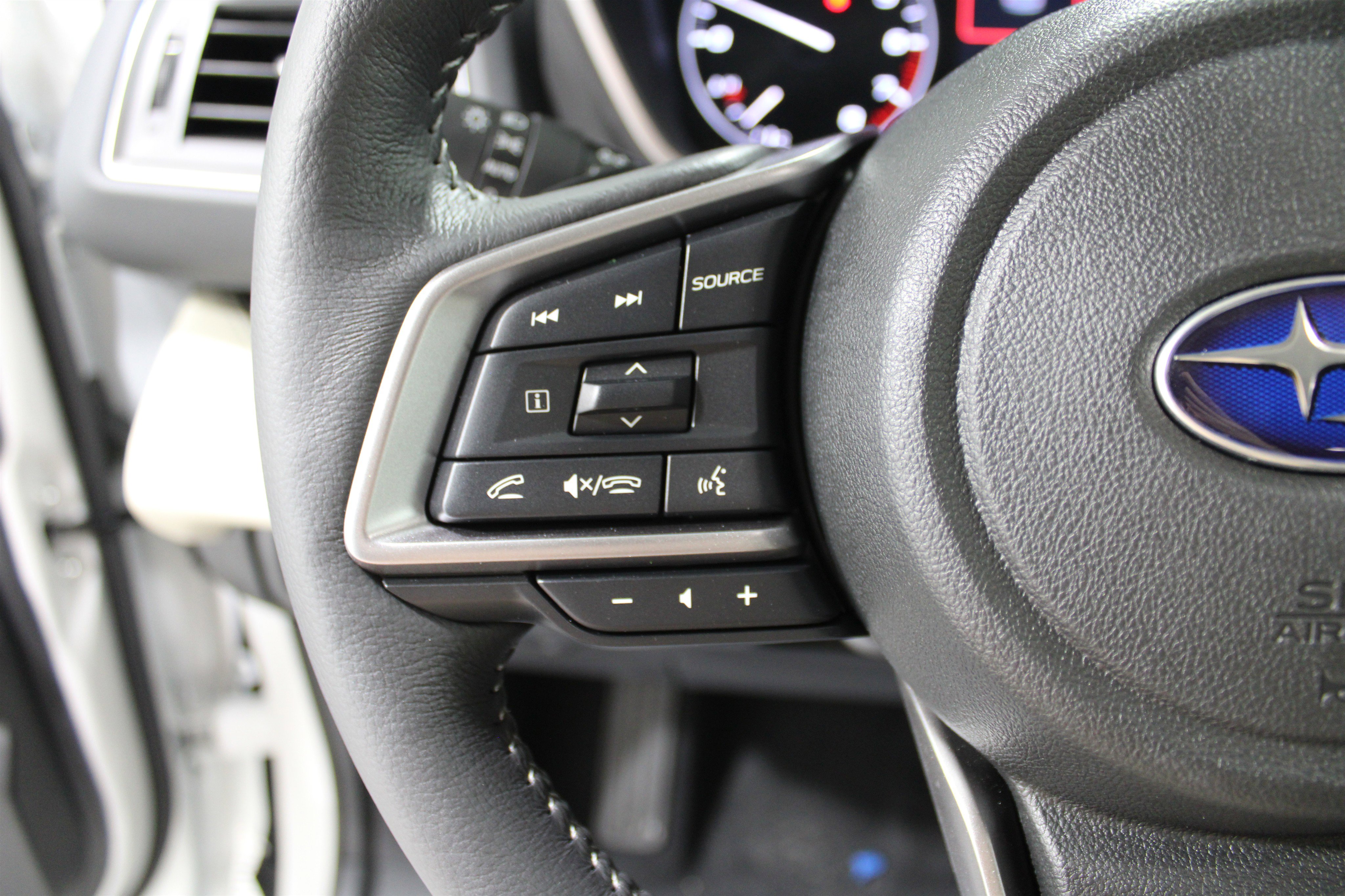 New 2025 Subaru Ascent Limited image 10