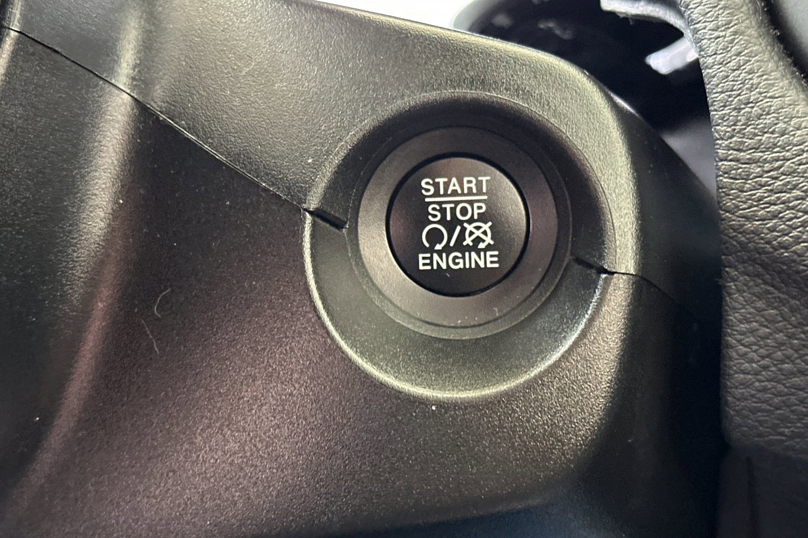 Used 2018 Jeep Compass Latitude w/ Popular Equipment Group AWD/4WD image 33