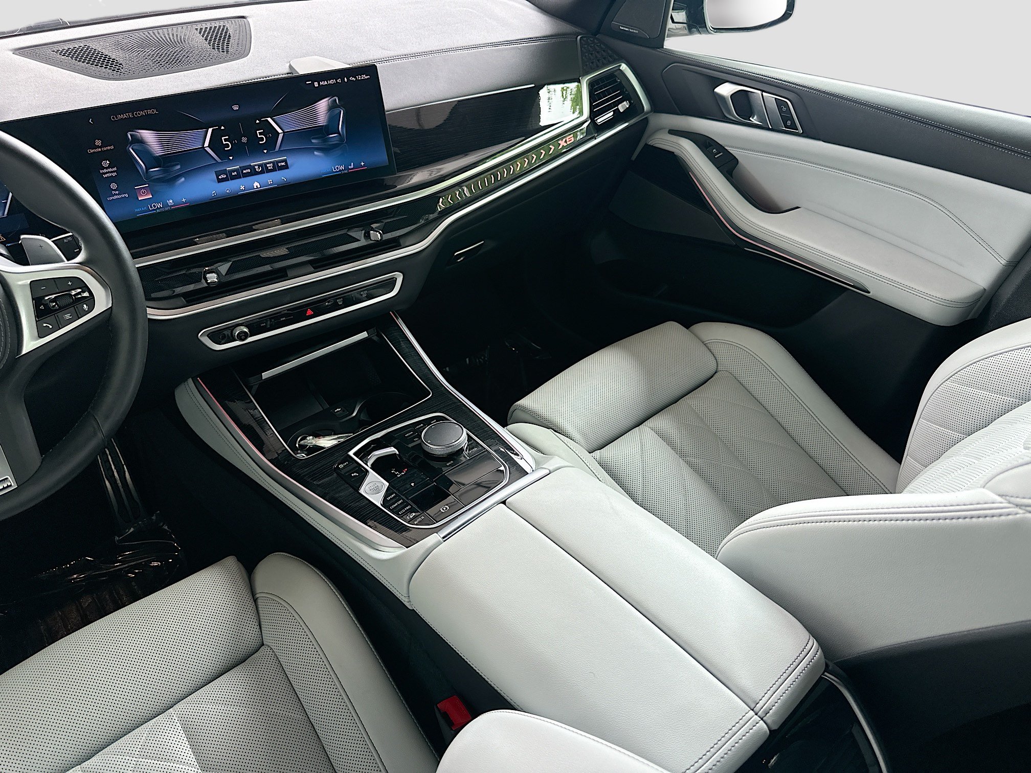 Certified 2024 BMW X5 xDrive40i w/ M Sport Package AWD/4WD image 25