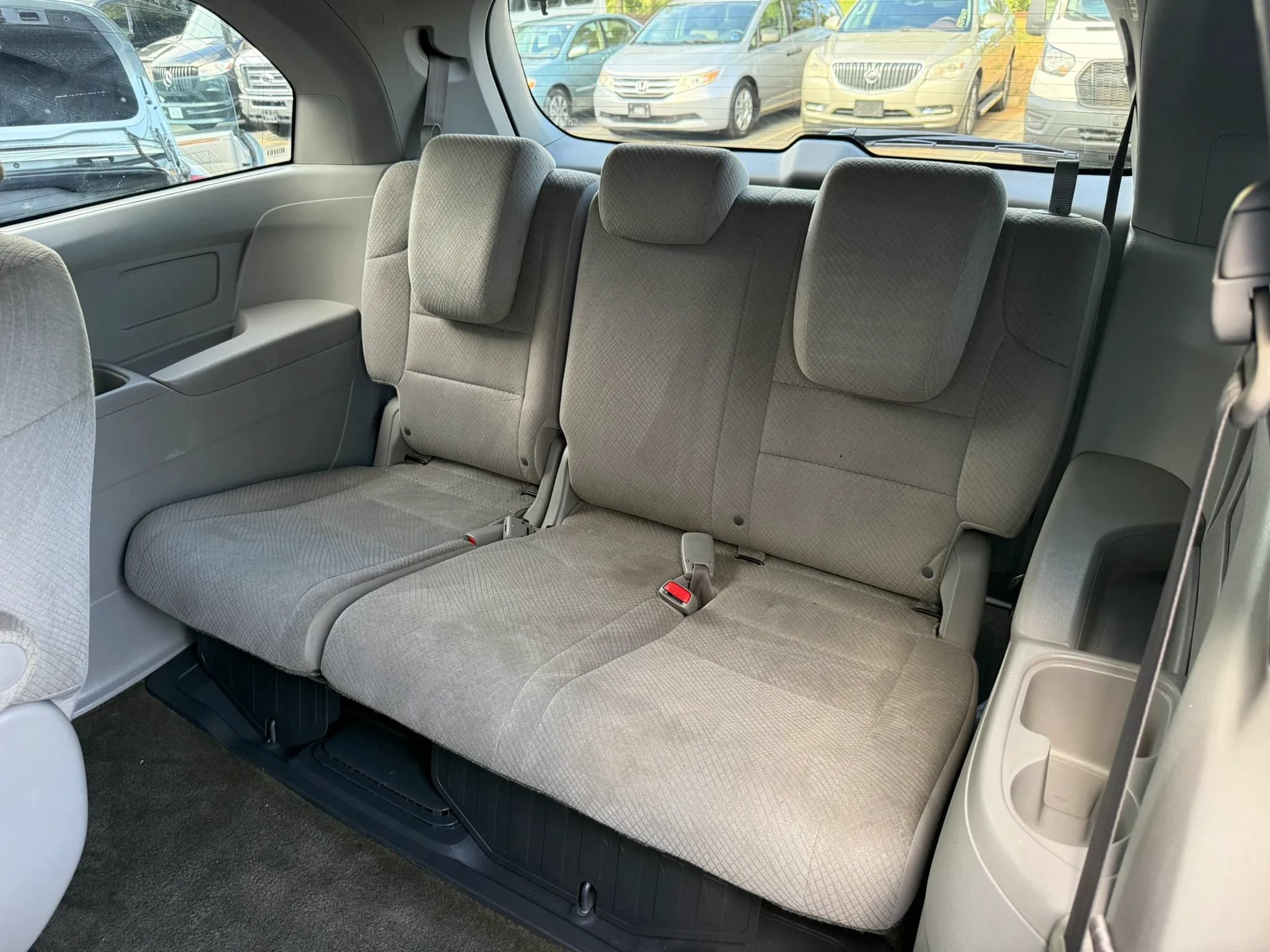 Used 2015 Honda Odyssey LX image 23