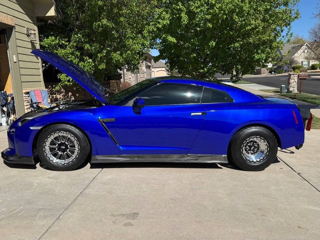 Used 2014 Nissan GT-R Black Edition AWD/4WD image 6