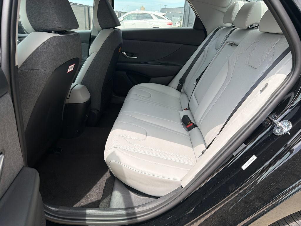 New 2026 Hyundai Elantra Limited FWD image 20