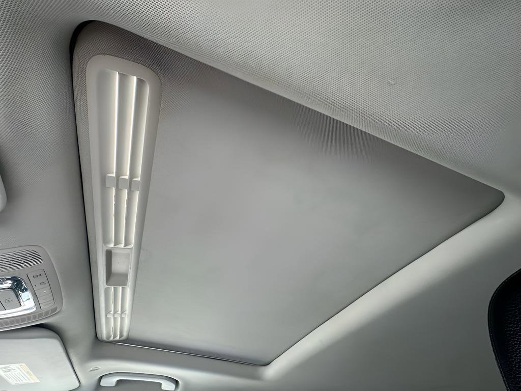 Used 2020 Mercedes-Benz GLE 450 4MATIC w/ Premium Package image 47