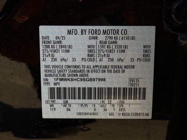 Used 2025 Ford Explorer Platinum w/ Ultimate Package AWD/4WD image 33