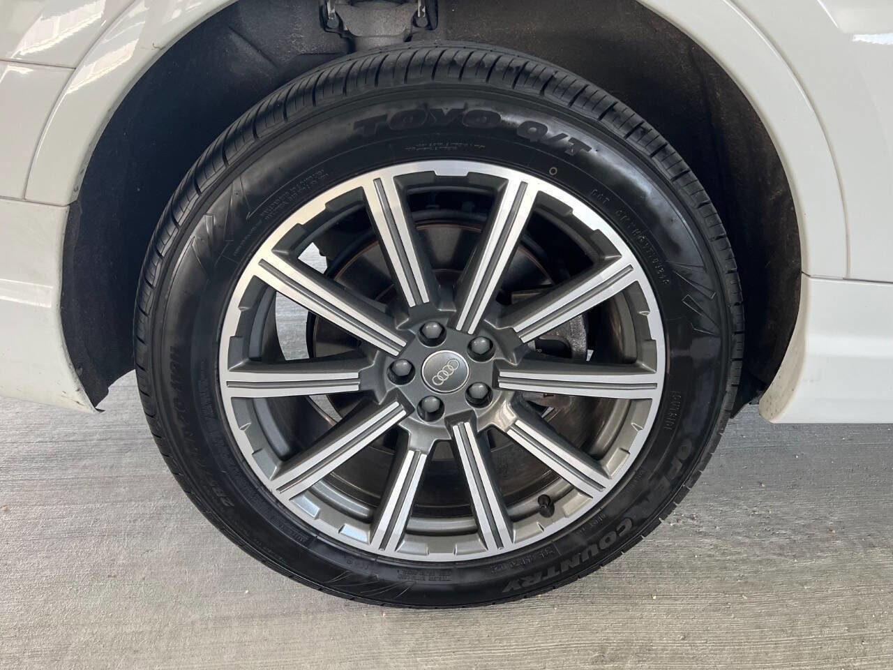 Used 2017 Audi Q7 3.0T Premium Plus w/ Premium Plus Package AWD/4WD image 26
