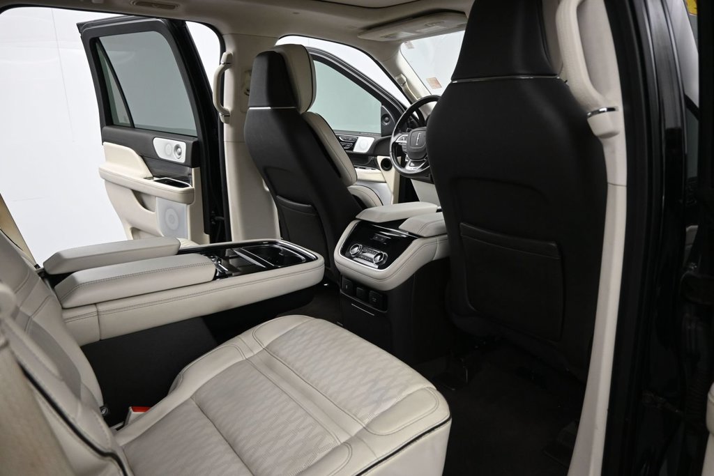 Used 2018 Lincoln Navigator Black Label AWD/4WD image 21