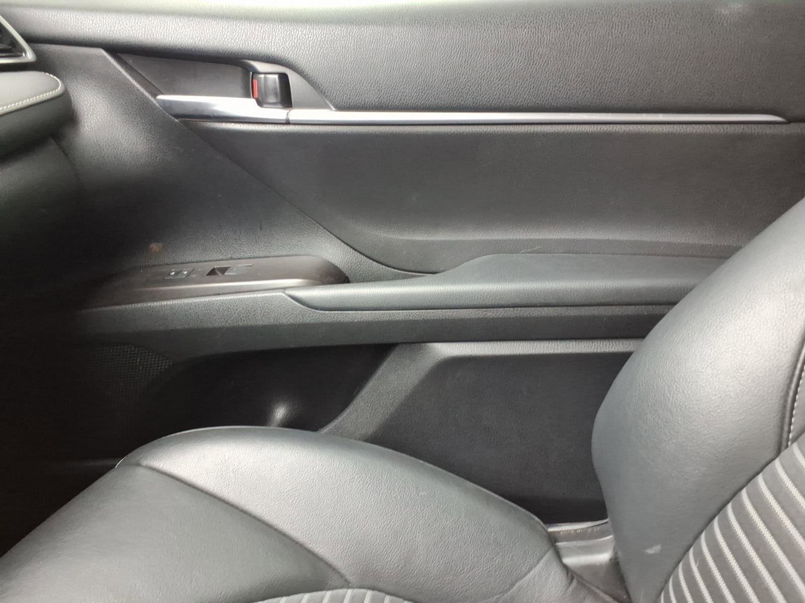 Used 2023 Toyota Camry SE image 27