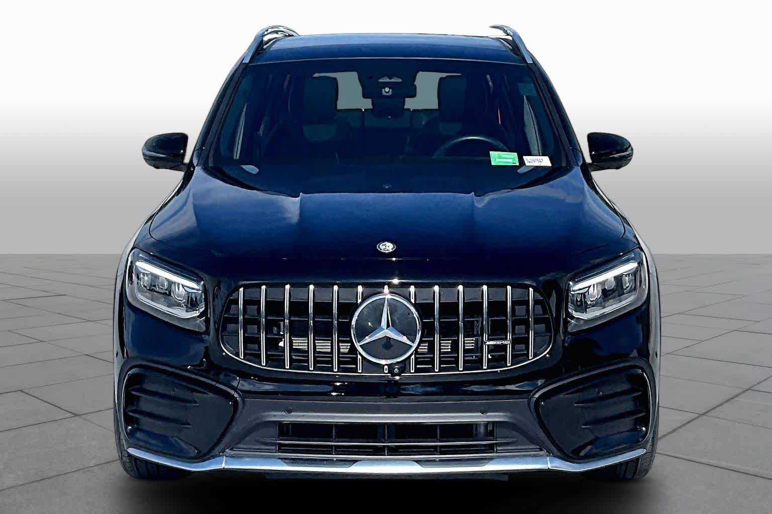 Used 2025 Mercedes-Benz GLB 35 AMG 4MATIC image 4