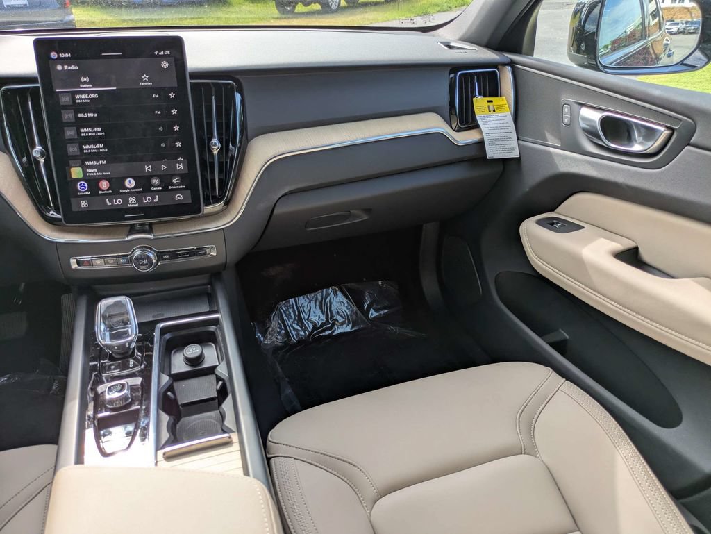 Certified 2026 Volvo XC60 B5 Core AWD/4WD image 18