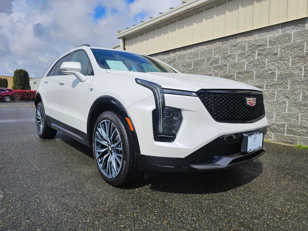 Used 2024 Cadillac XT4 Sport image 13