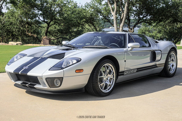 Used 2005 Ford GT RWD image 14